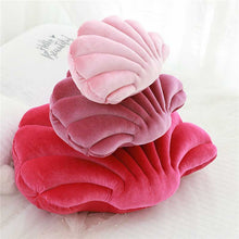 Load image into Gallery viewer, Light Luxury Bedroom Scallop Shape Cushions Throw Pillow
