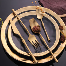 Load image into Gallery viewer, 24 Piece Set Forks Knives Spoons Dinnerware Set - beesdecorpro
