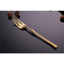 Load image into Gallery viewer, 24 Piece Set Forks Knives Spoons Dinnerware Set - beesdecorpro
